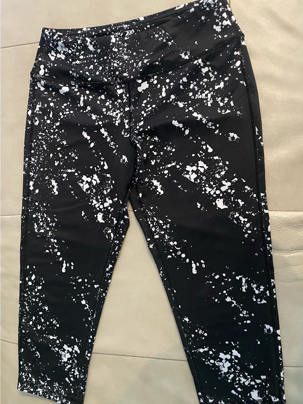 Black and White Splatter Capri Leggings